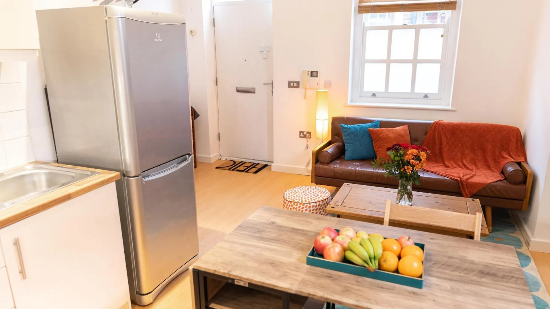 Bartlett House With Terrace Near Greenwich London Holiday home